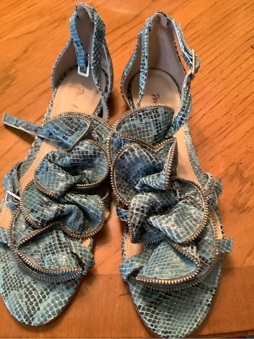 Pour La Victoire Blue Snake-Skin Ruffle Ankle-Strap Sandals size 8M